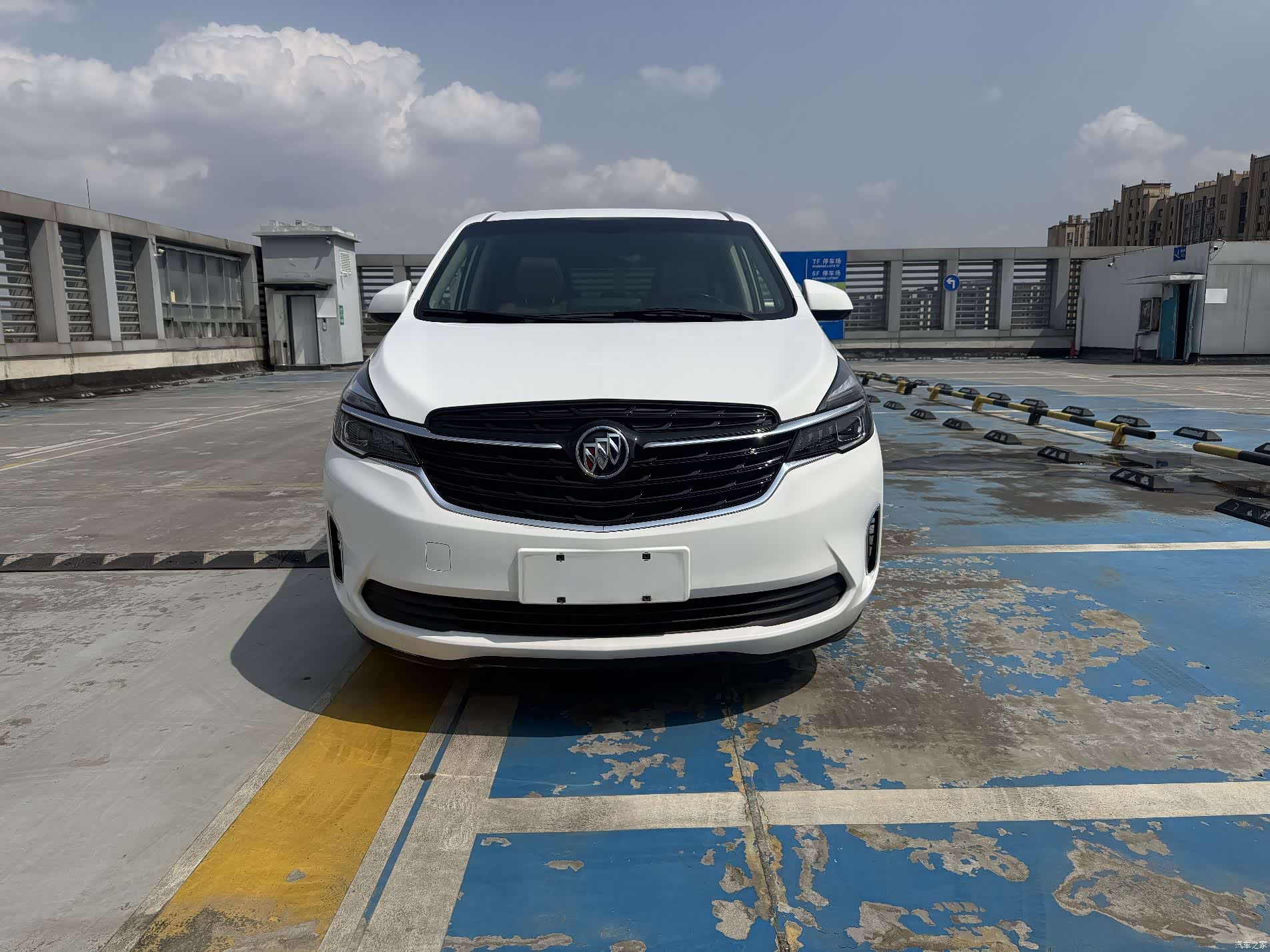 Buick GL8, 2022 1