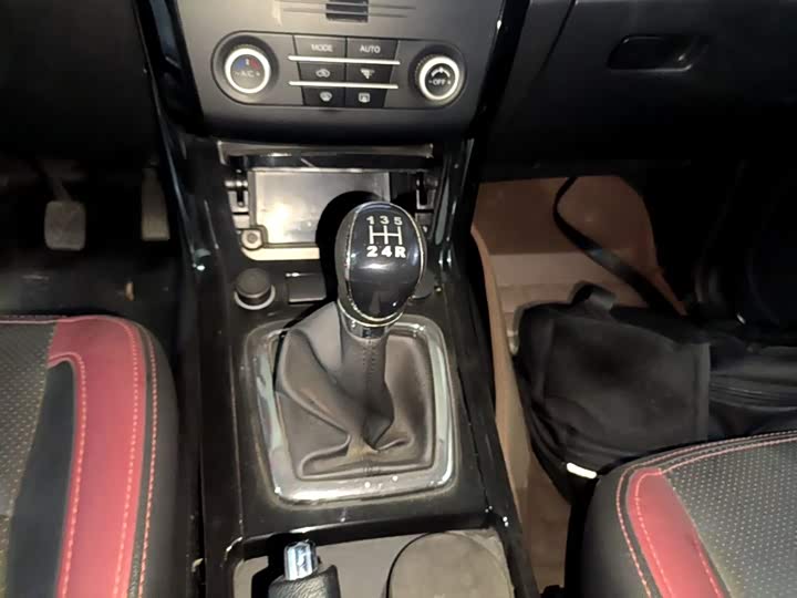BAIC Huansu S3 2016 1.5L МКПП Люкс guo IV