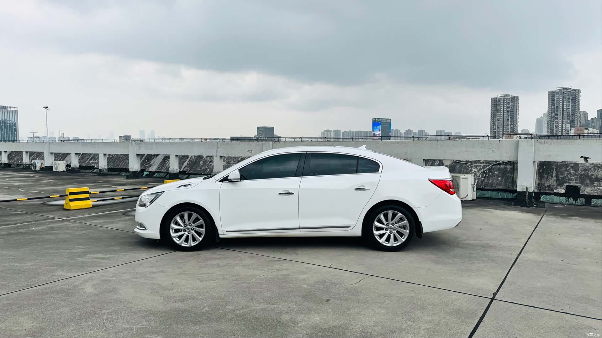 Buick LaCrosse, 2013 3