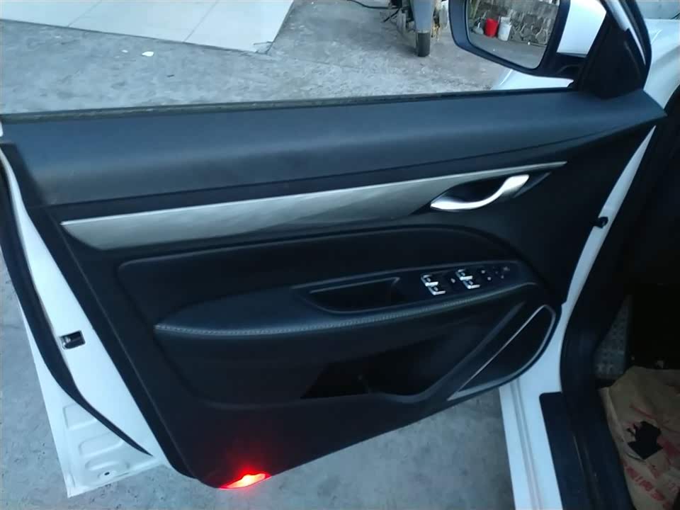 Geely Emgrand Geely Emgrand