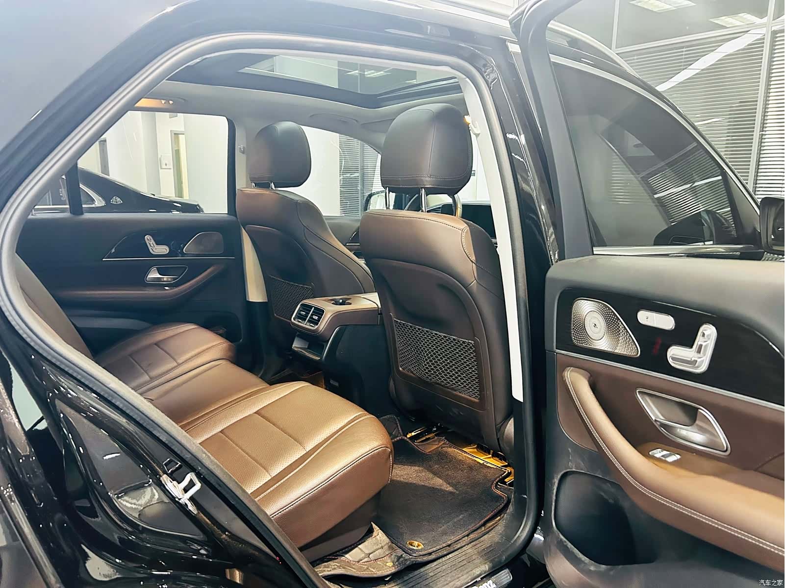 Mercedes-Benz GLE, 2022 14