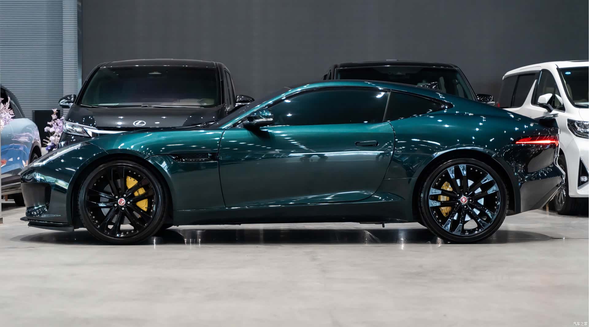 Jaguar F-TYPE, 2019 4