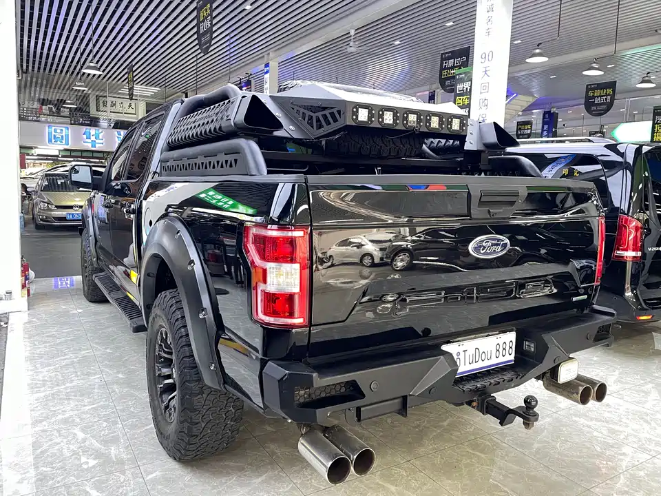 Ford F-150 Raptor