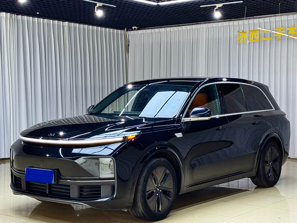 Li Auto L8