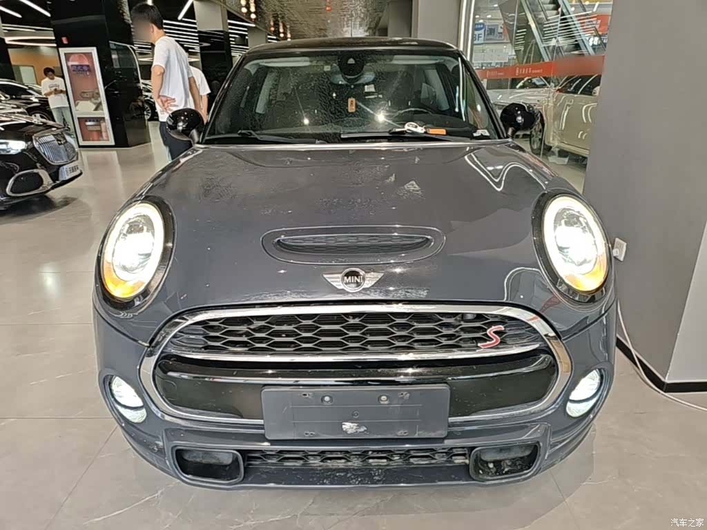 Mini Cooper, 2018 3
