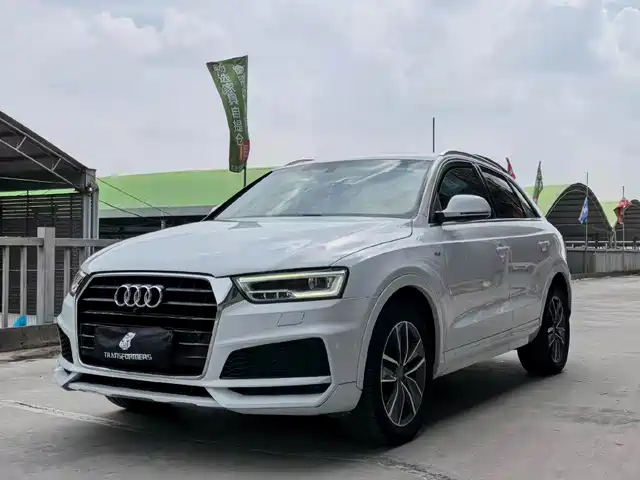 Audi Q3 2019 — купить из Китая под заказ
