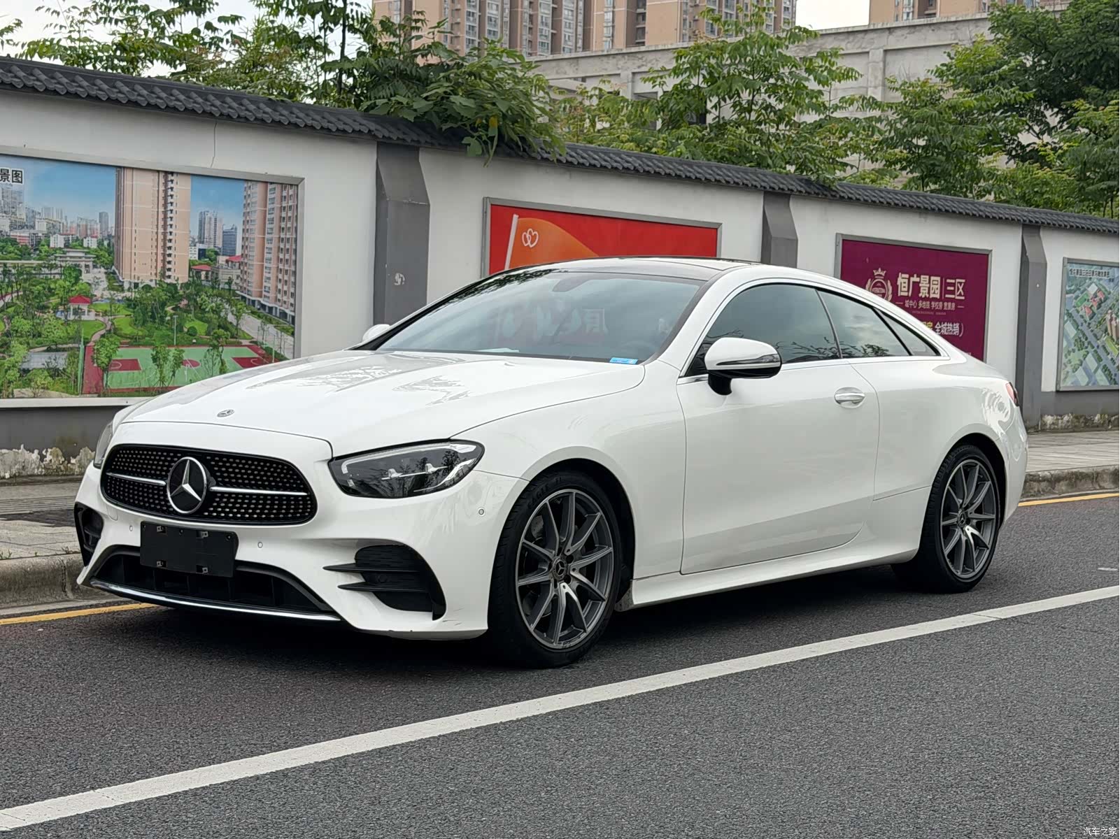 Mercedes-Benz E-Class, 2021 1