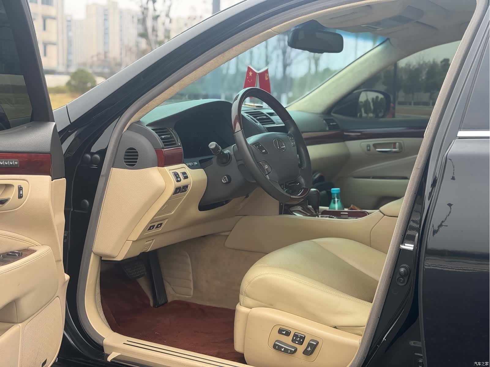 Lexus LS, 2007 7