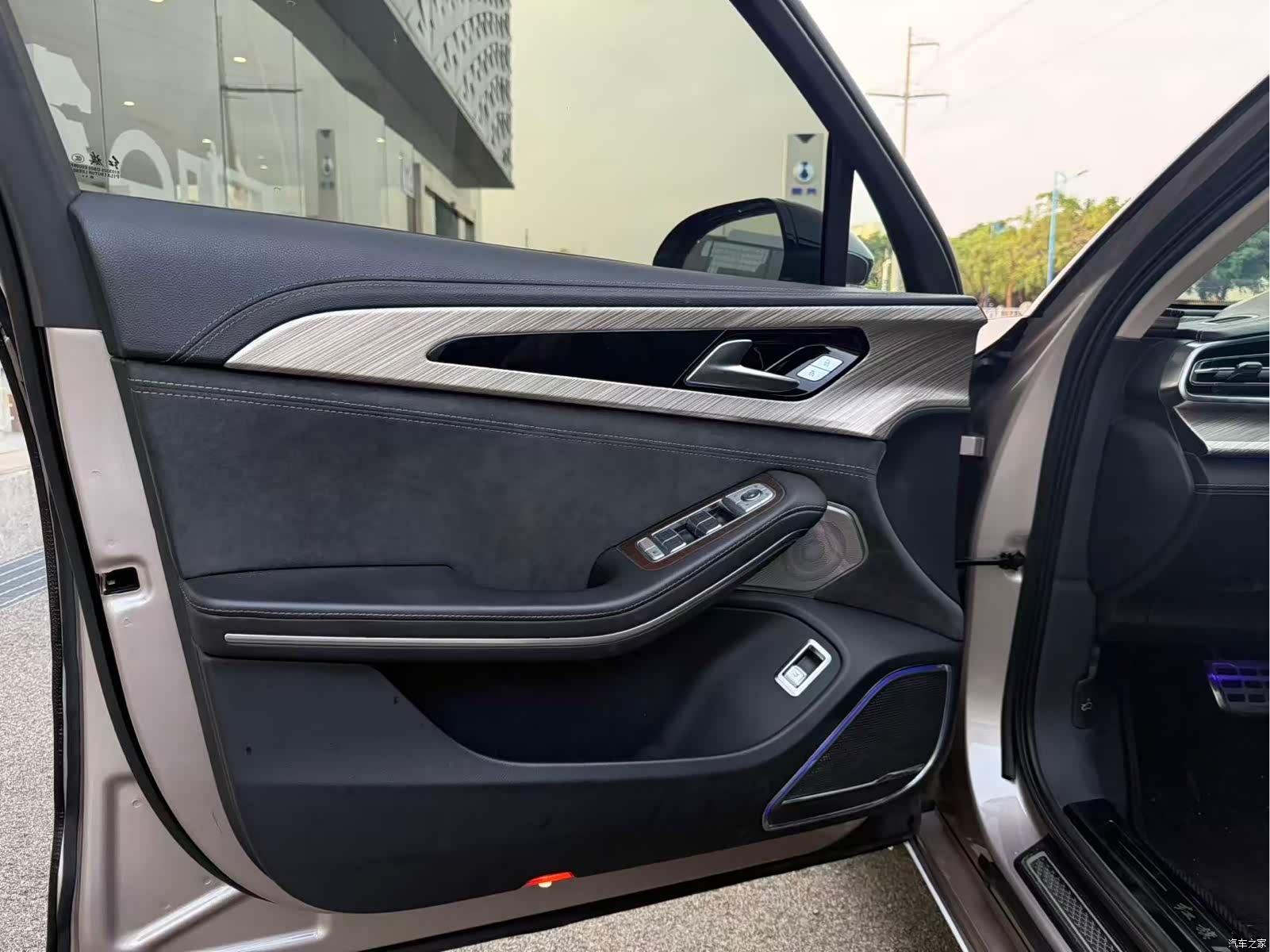 Hongqi H9, 2021 10