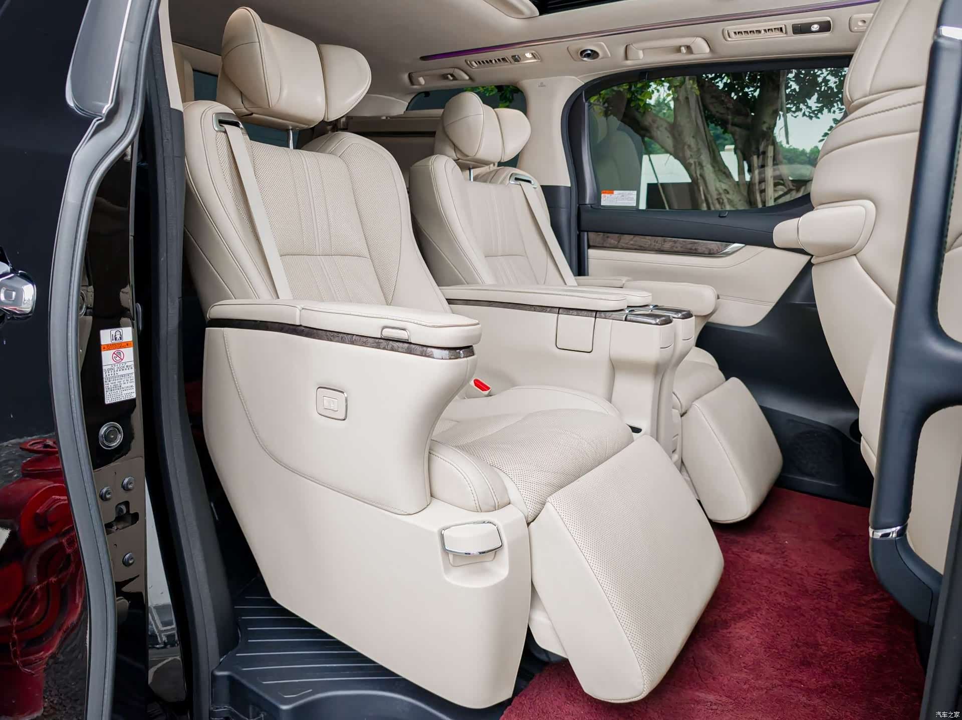 Toyota Alphard, 2018 10