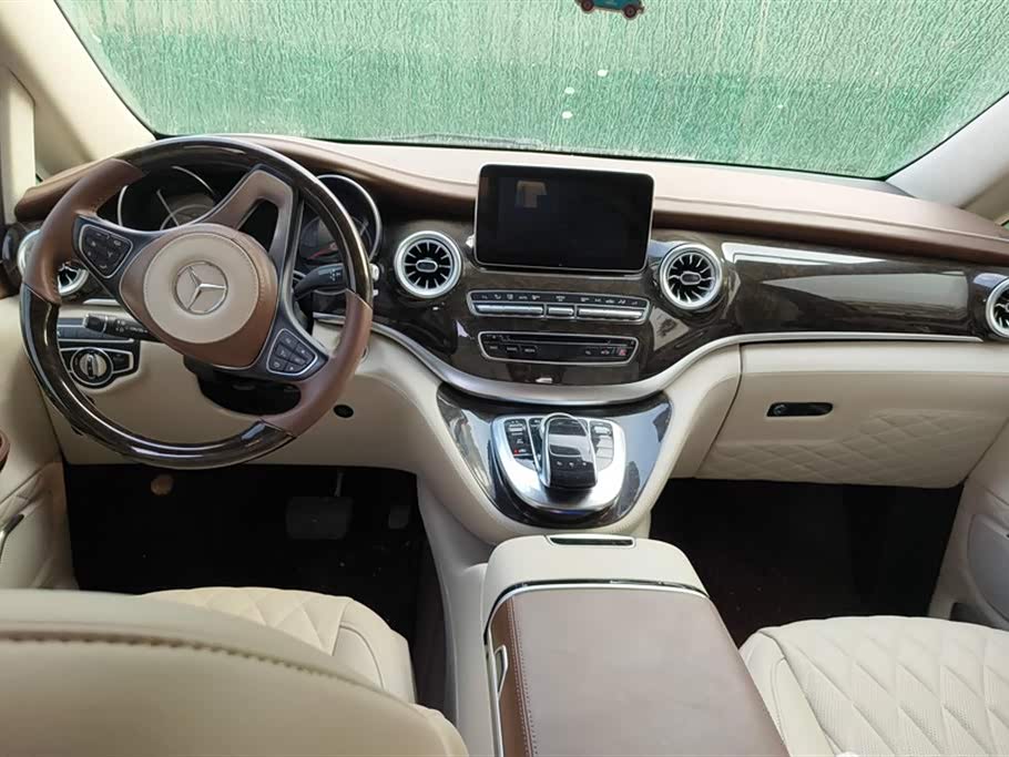 Mercedes-Benz V-class