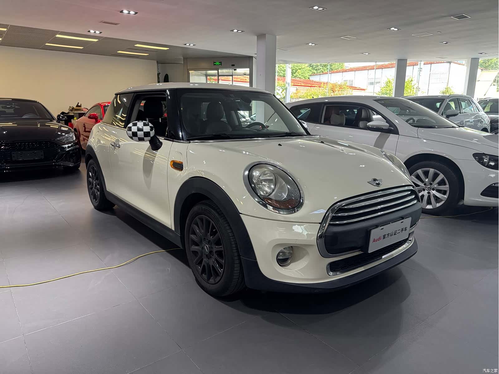 Mini ONE+, 2014 1