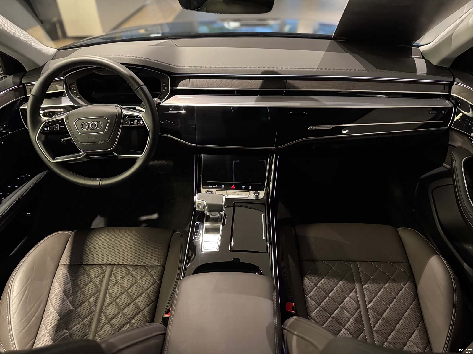 Audi A8L, 2025 7