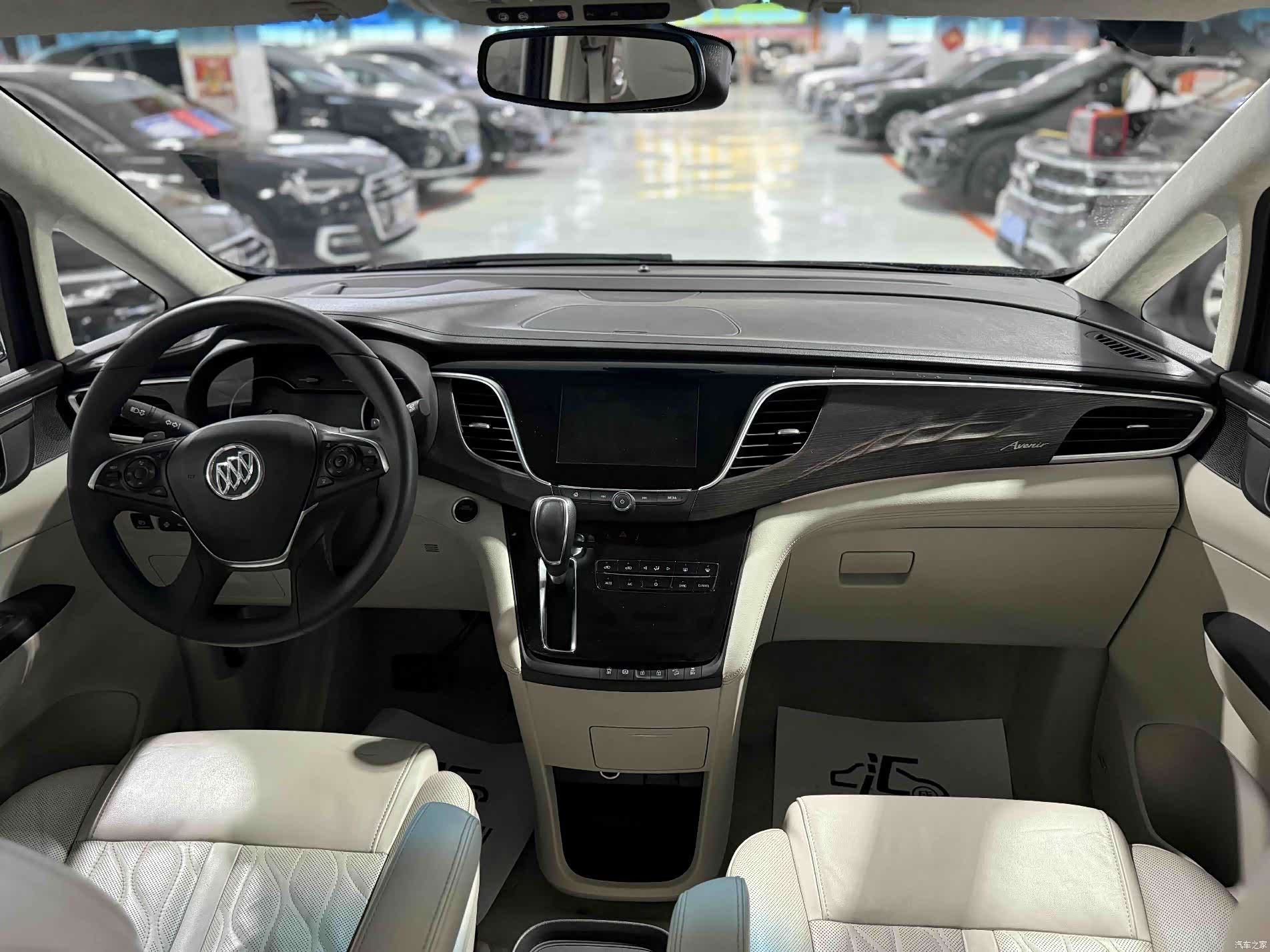 Buick GL8, 2017 все фото