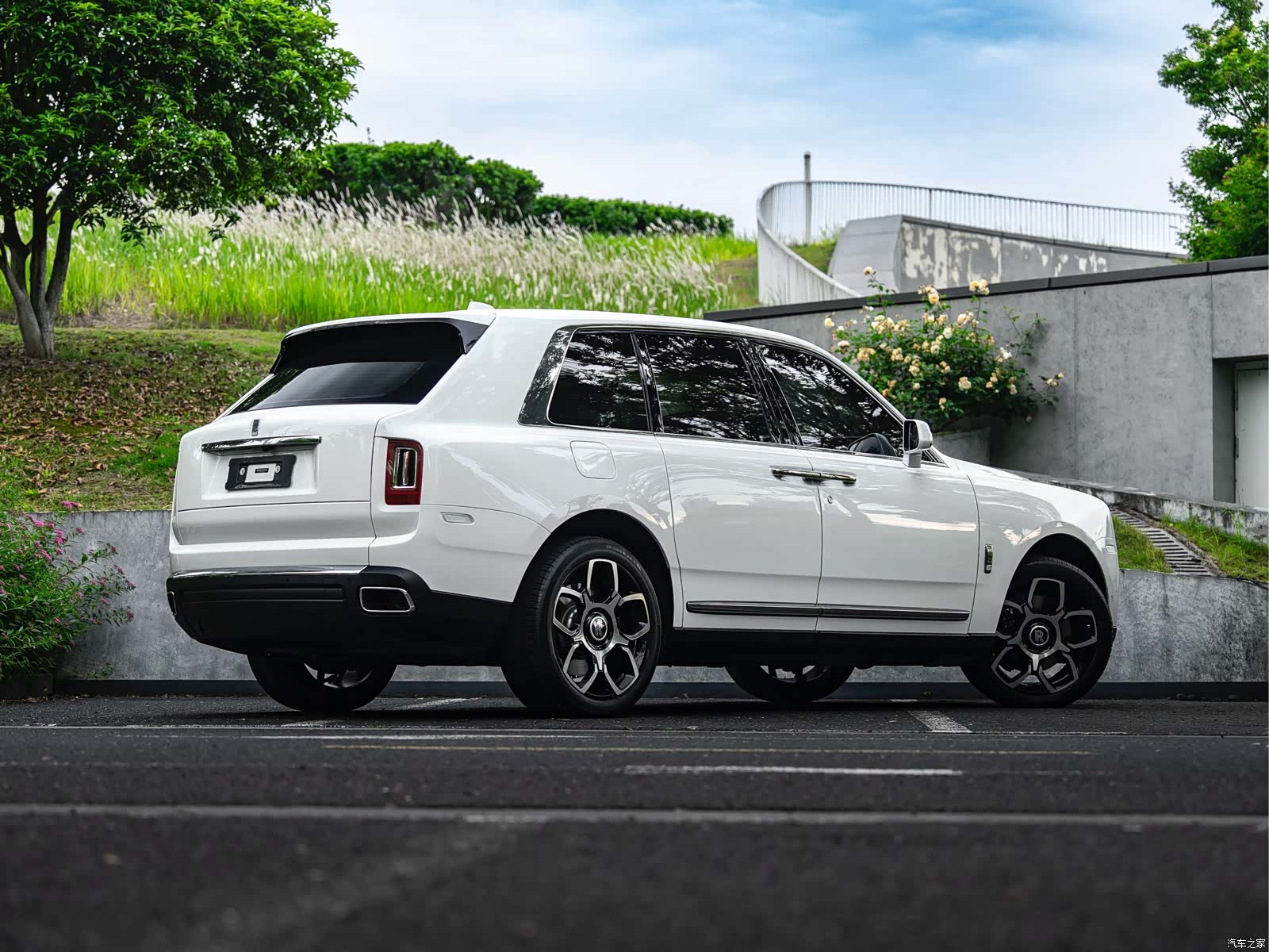 Rolls-Royce Cullinan, 2025 22