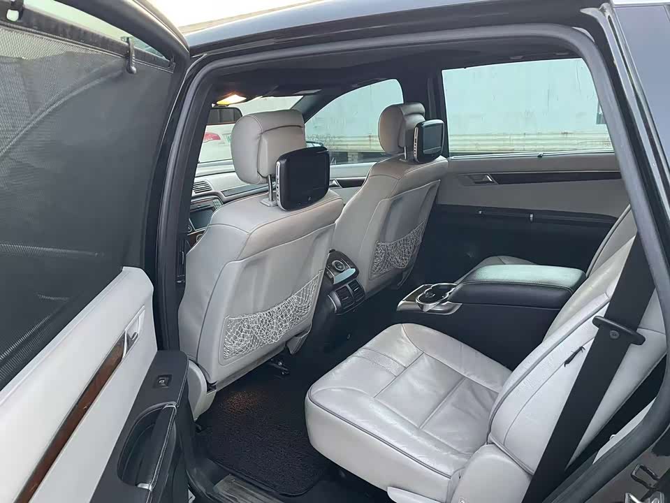 Mercedes-Benz R-class