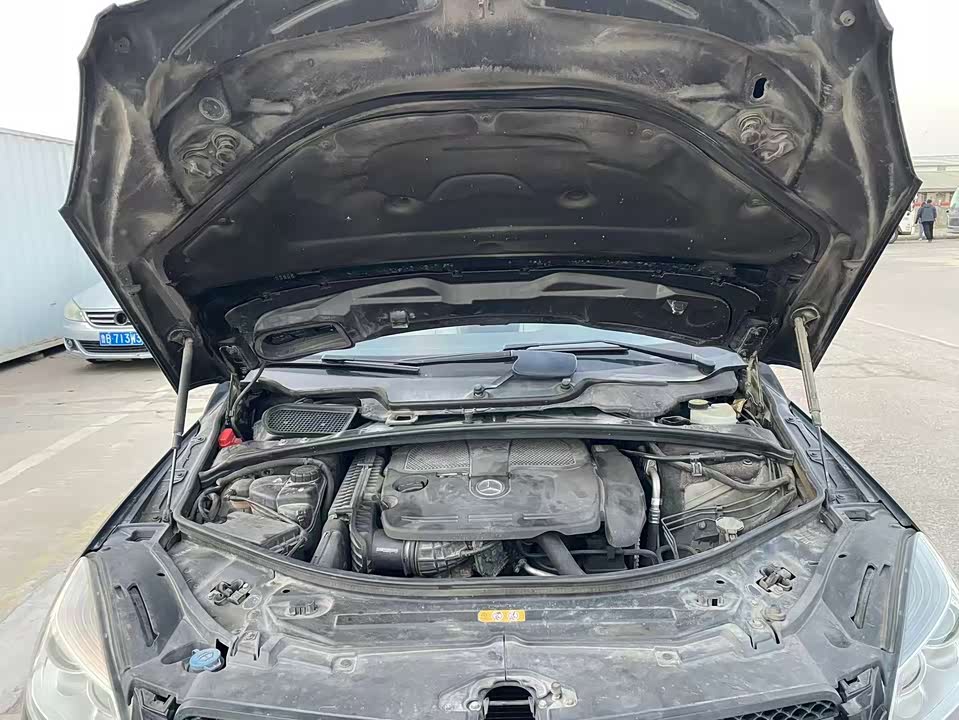 Mercedes-Benz R-class