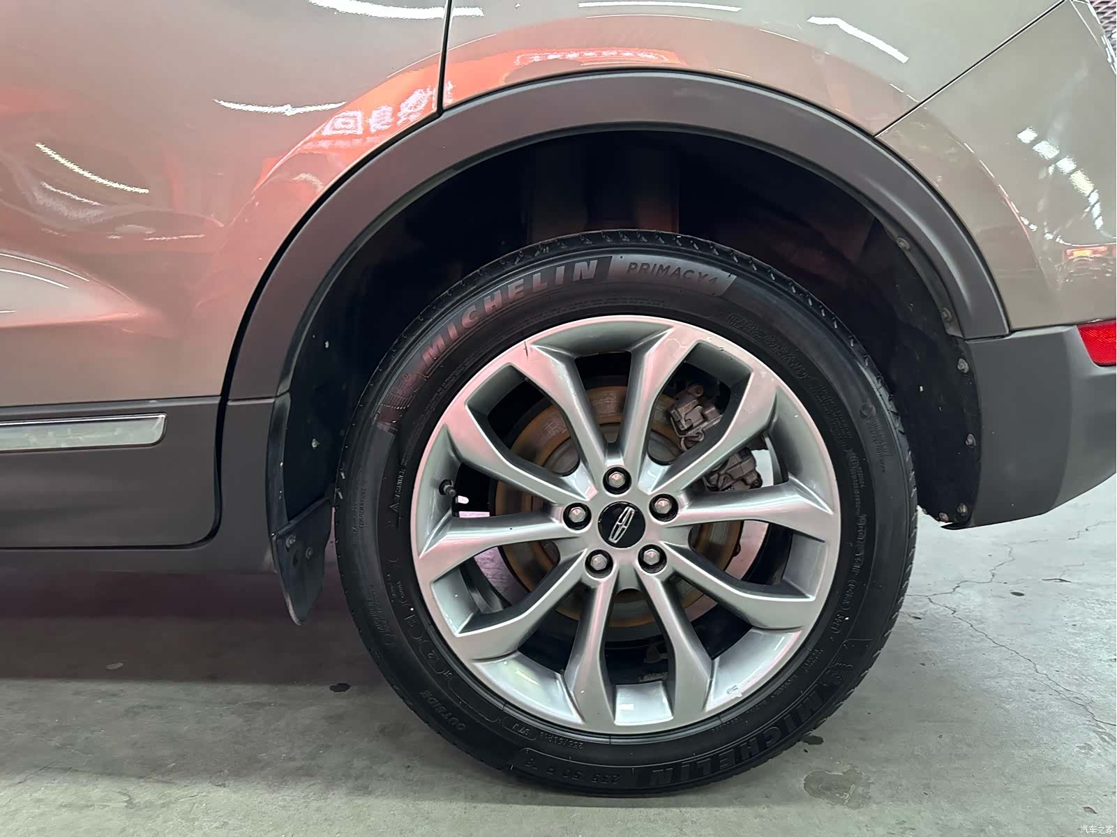 Lincoln MKC, 2017 17