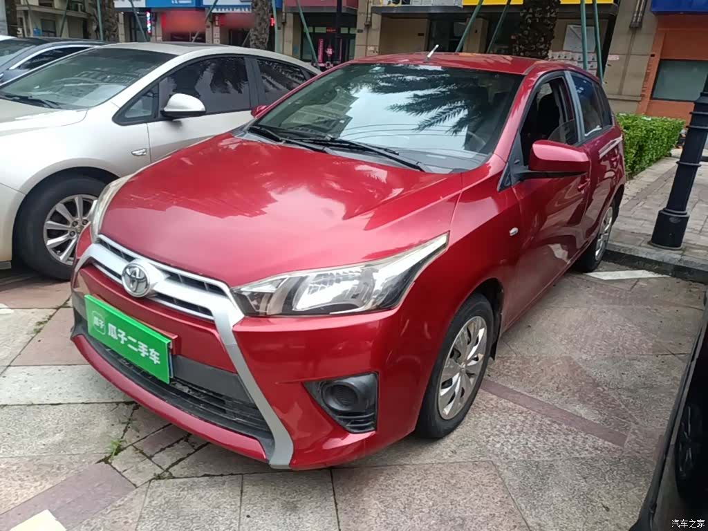Toyota YARiS L, 2015 2