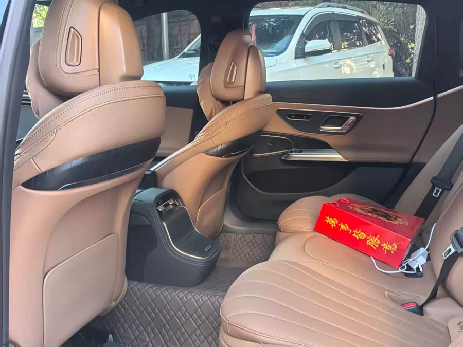 Mercedes-Benz E-Class 2026, фото 5