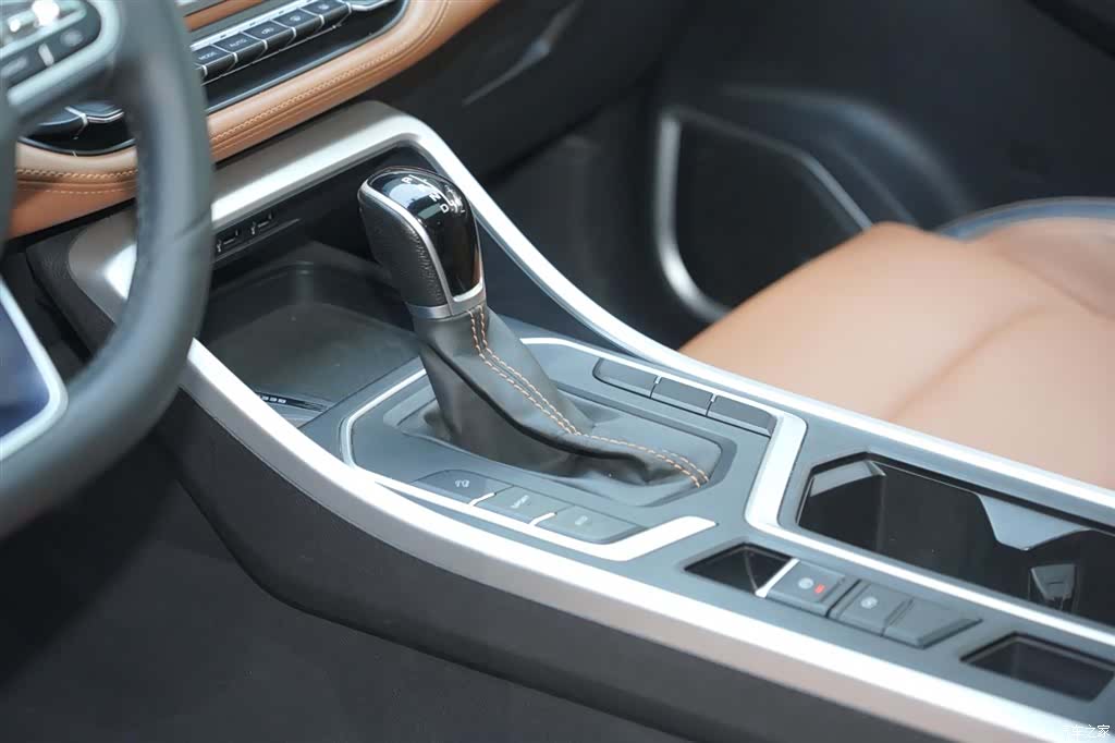 Geely X6, 2020 6
