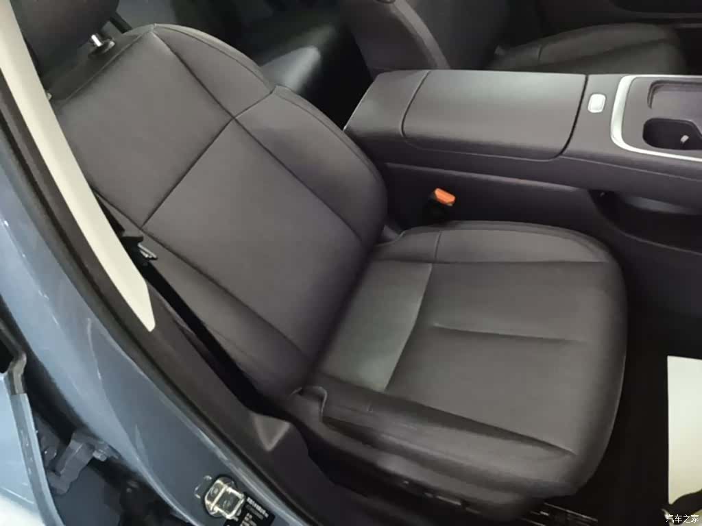 Leapmotor B01, 2025 25