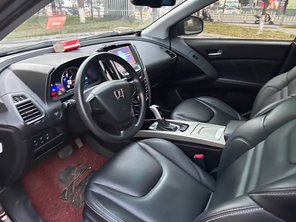 Luxgen Excellent 6 SUV