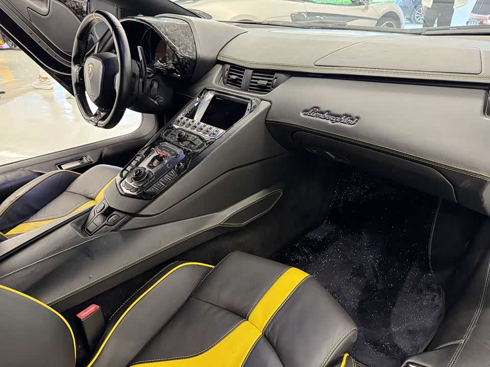 Lamborghini Aventador