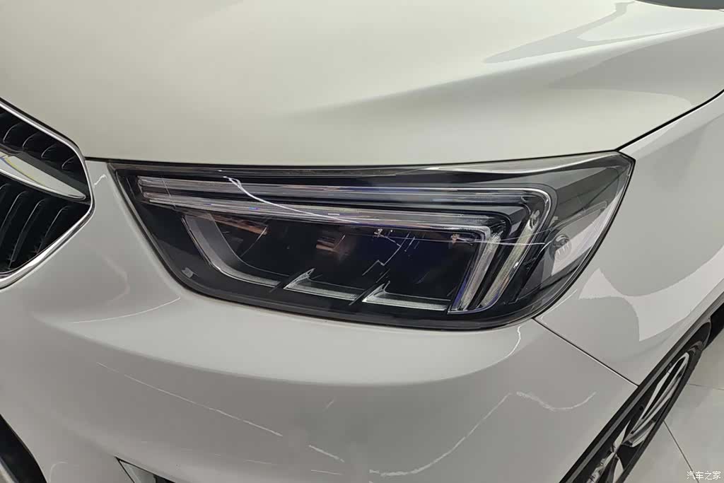 Buick Encore, 2018 все фото