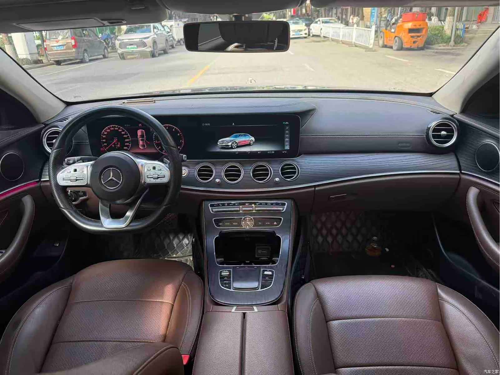 Mercedes-Benz E-Class, 2019 9