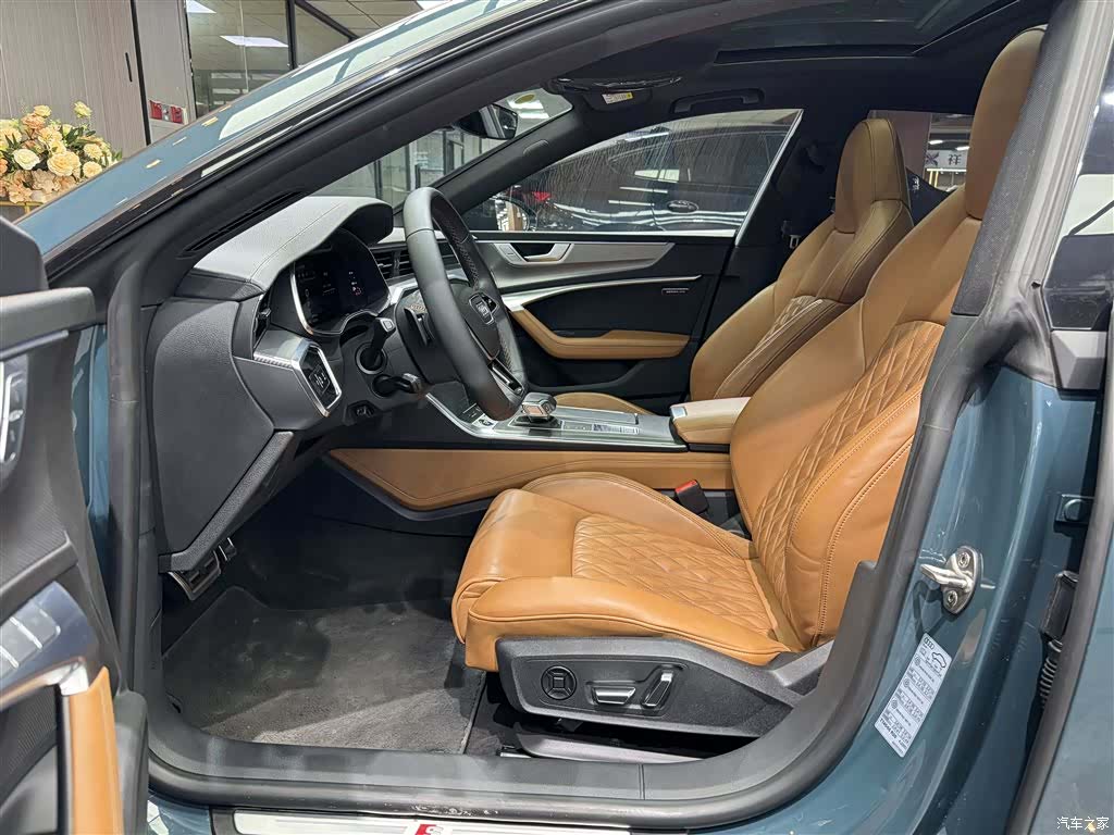 Audi A7L, 2023 все фото