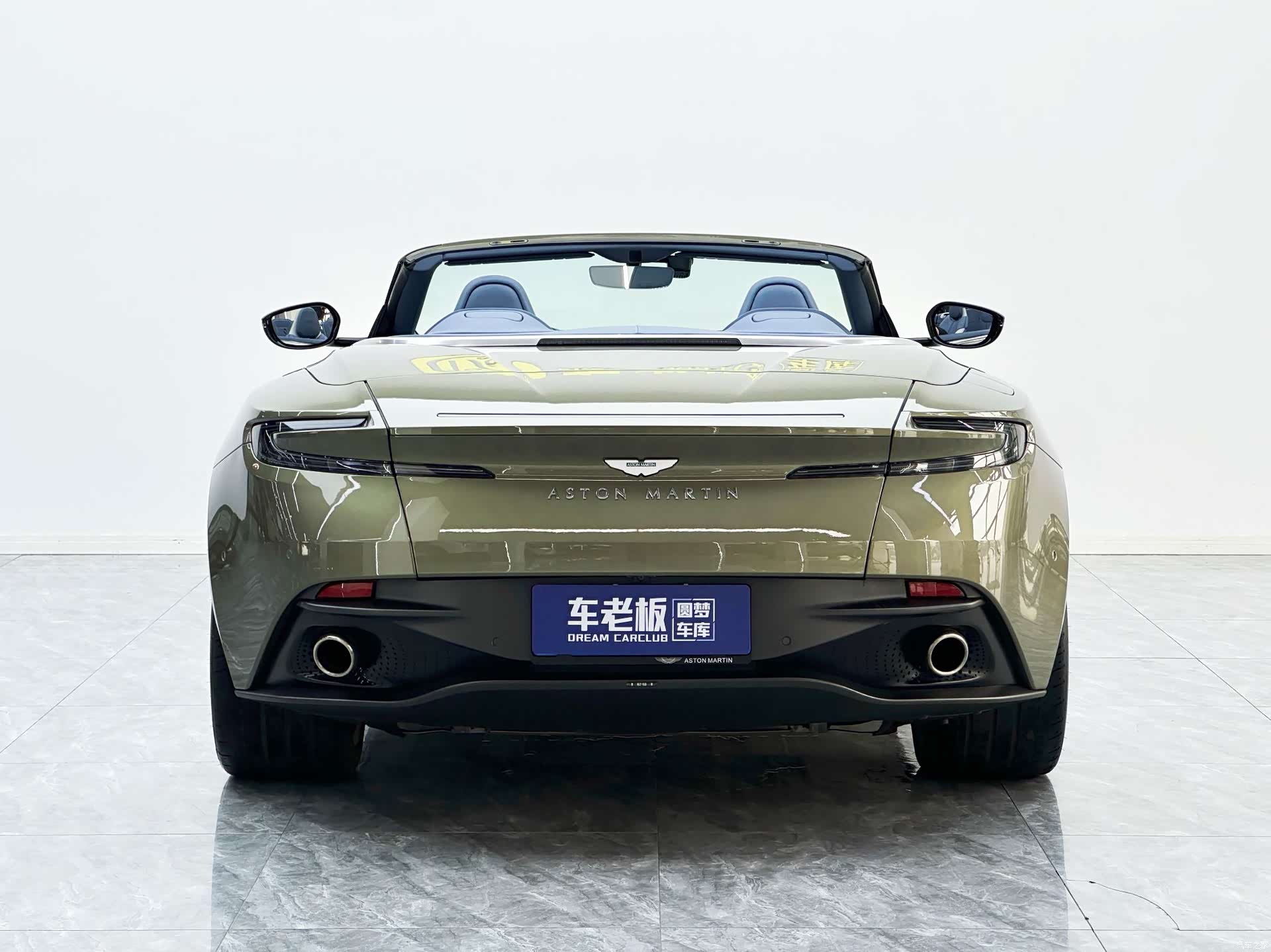 Aston Martin DB11, 2023 все фото