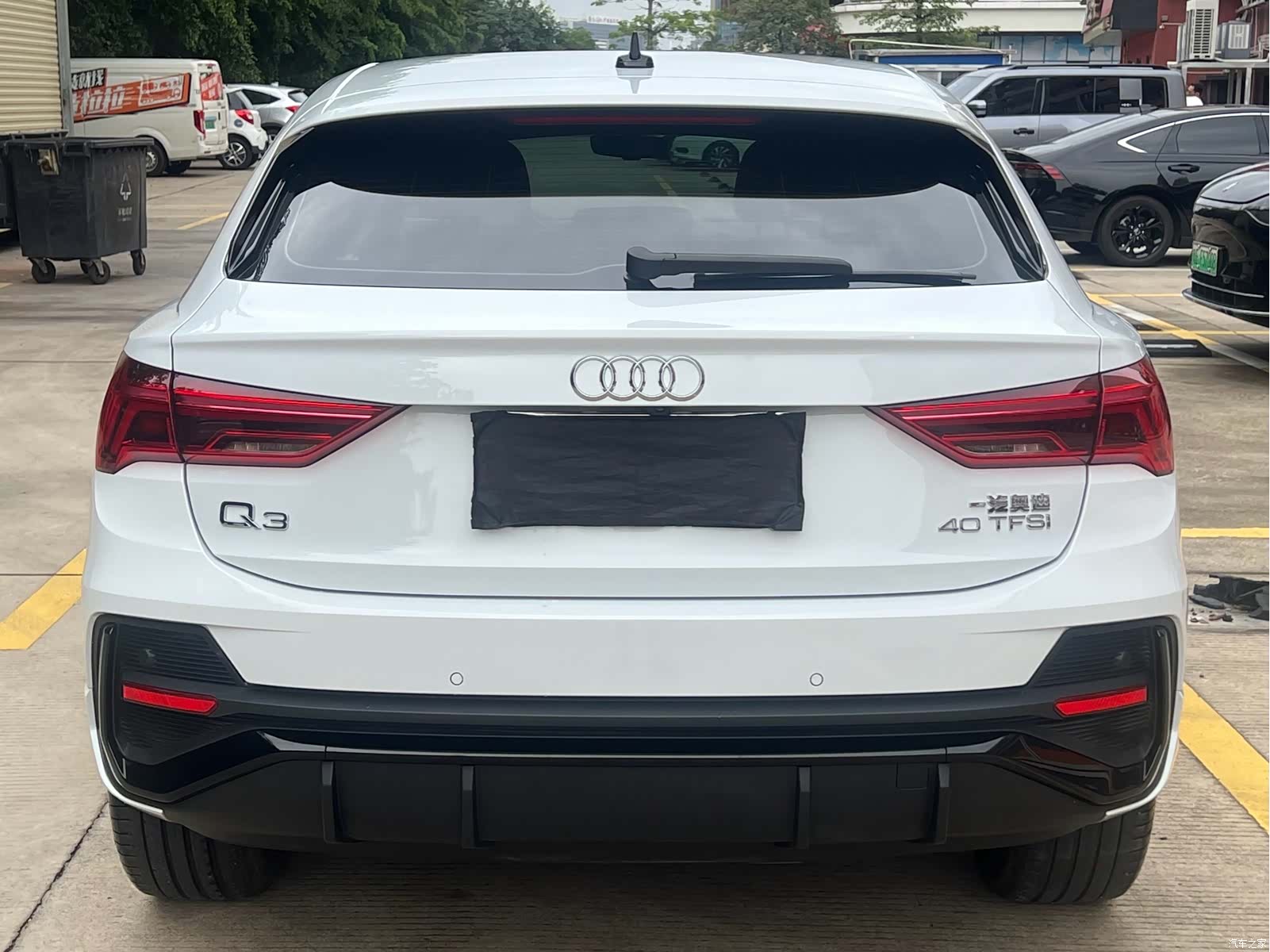 Audi Q3, 2023 4