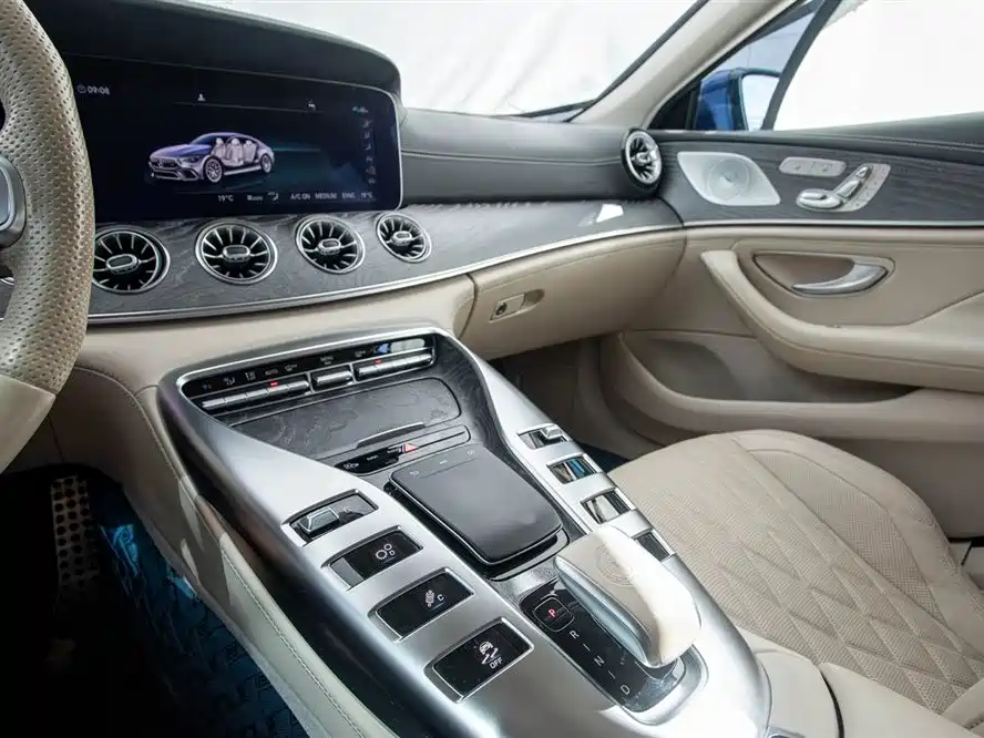 Mercedes-Benz AMG GT Mercedes-Benz AMG GT