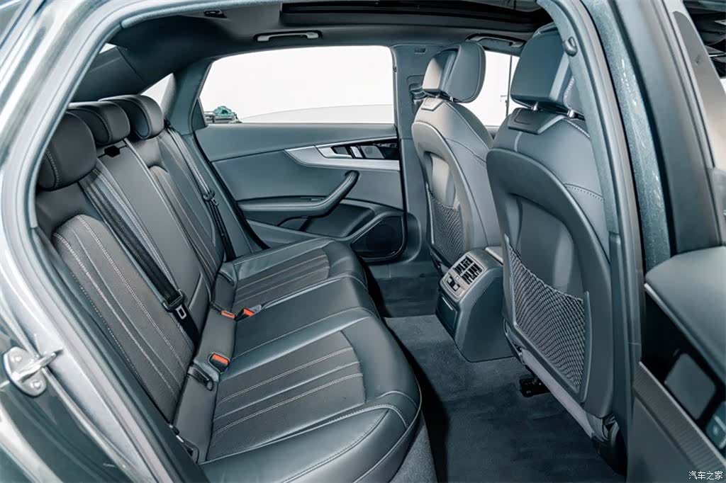 Audi A4L, 2024 20
