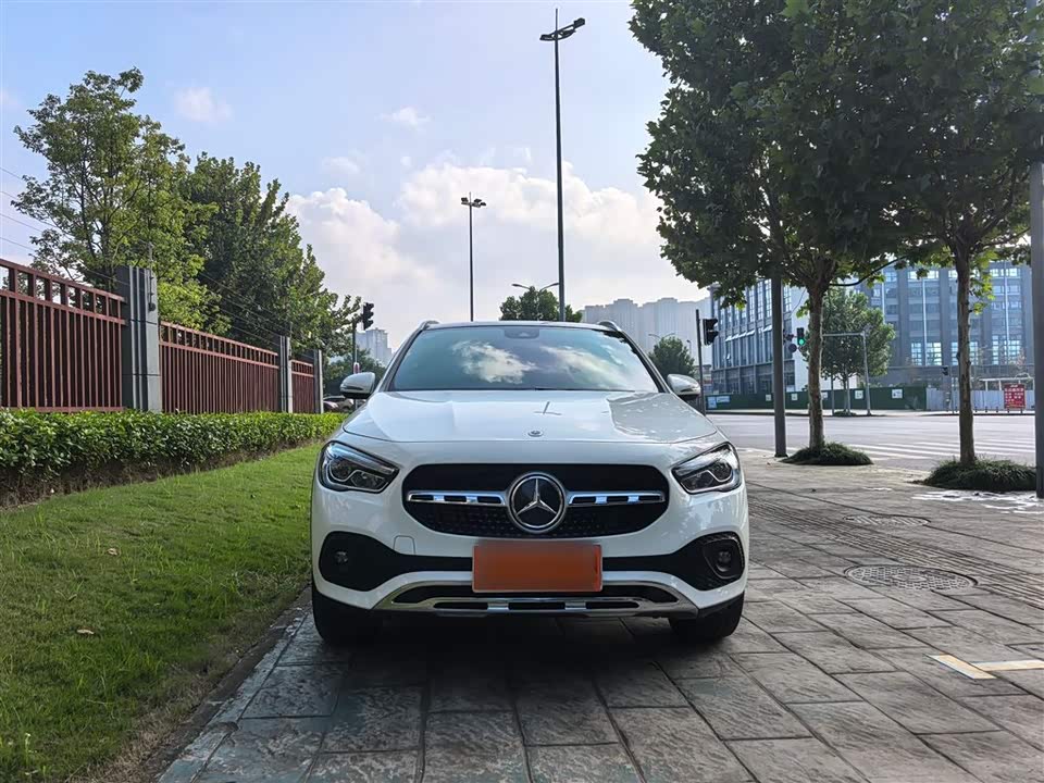 Mercedes-Benz GLA