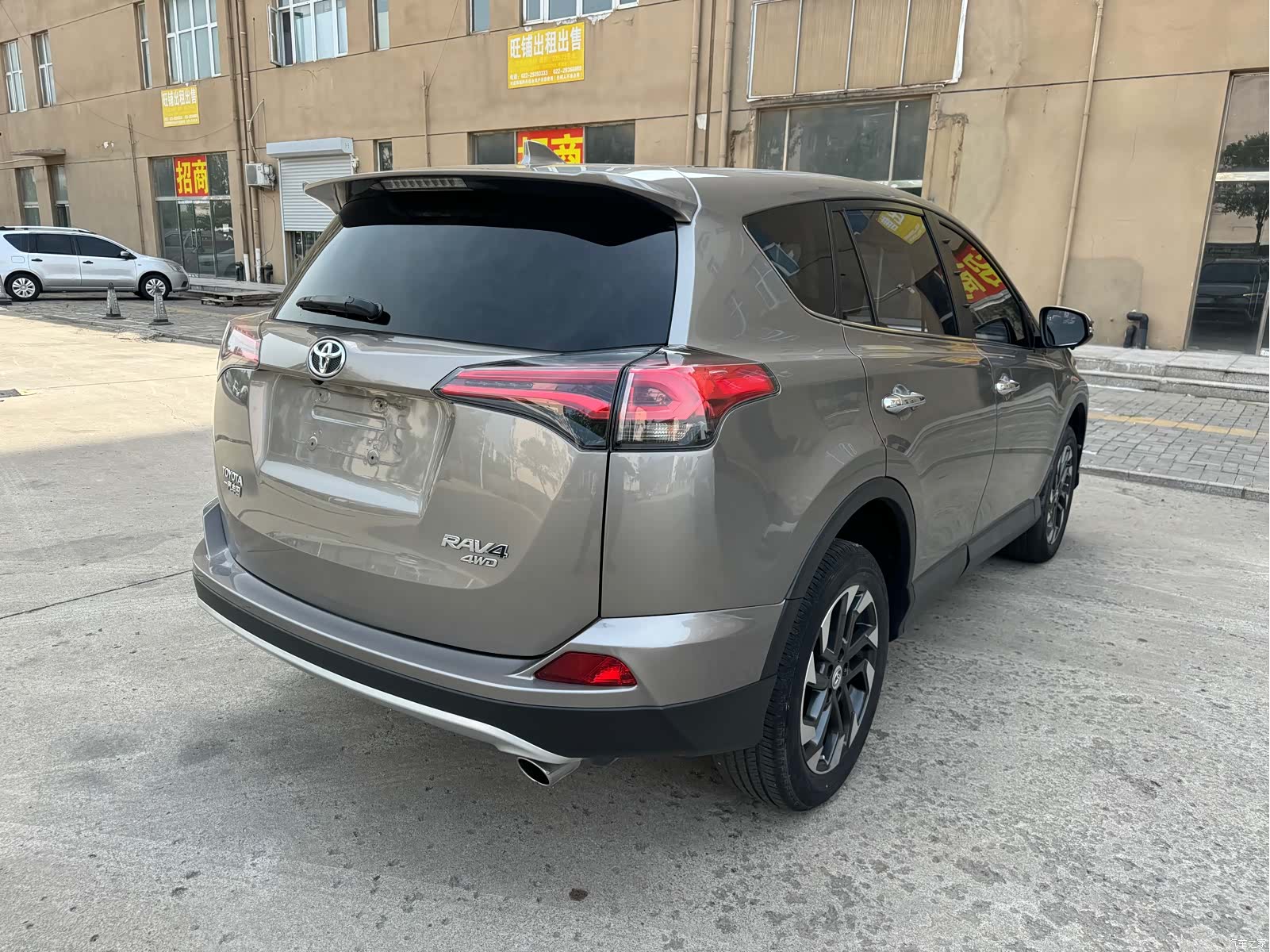 Toyota RAV4, 2016 14