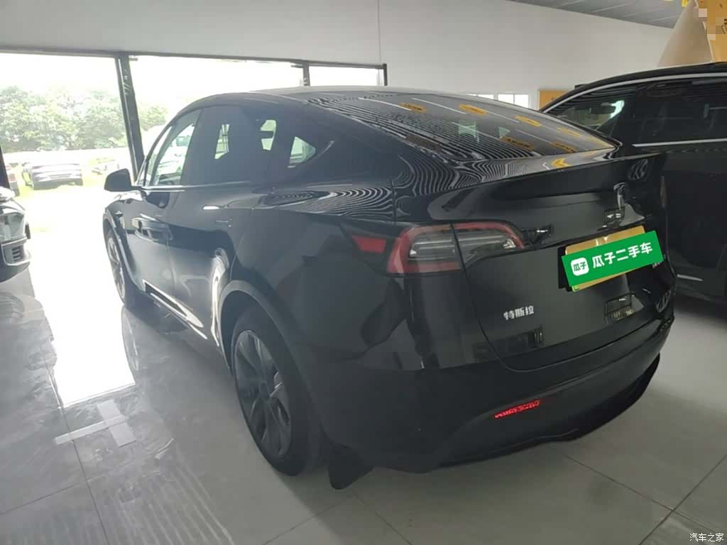 Tesla Model Y, 2023 все фото