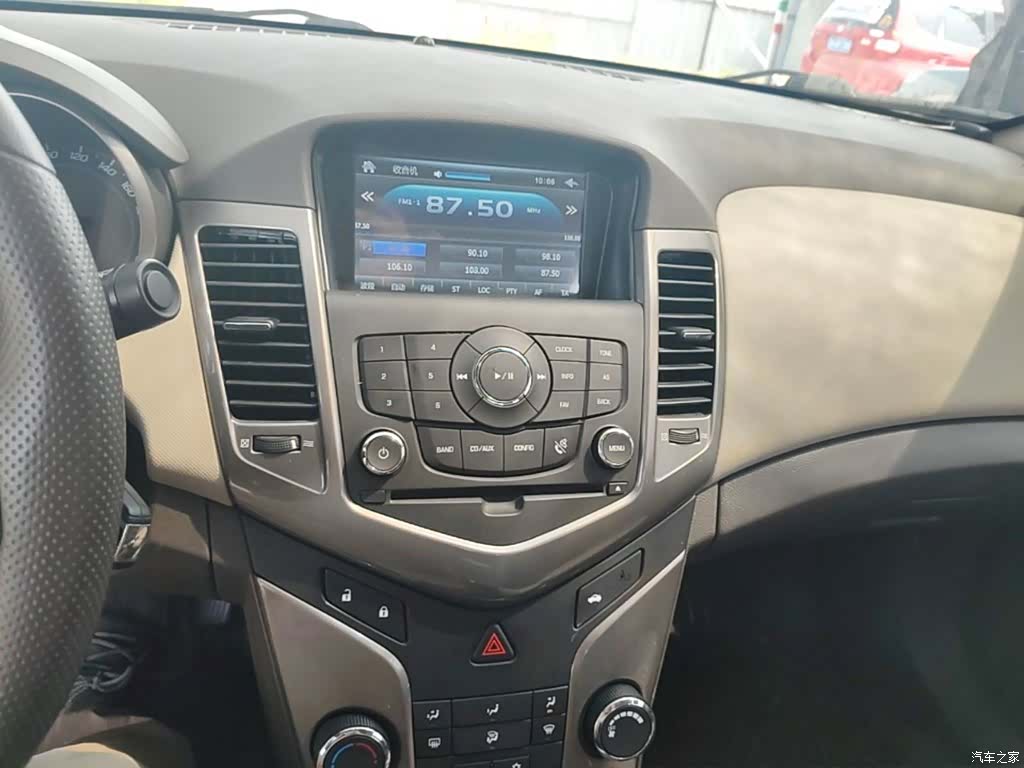 Chevrolet SE, 2015 13