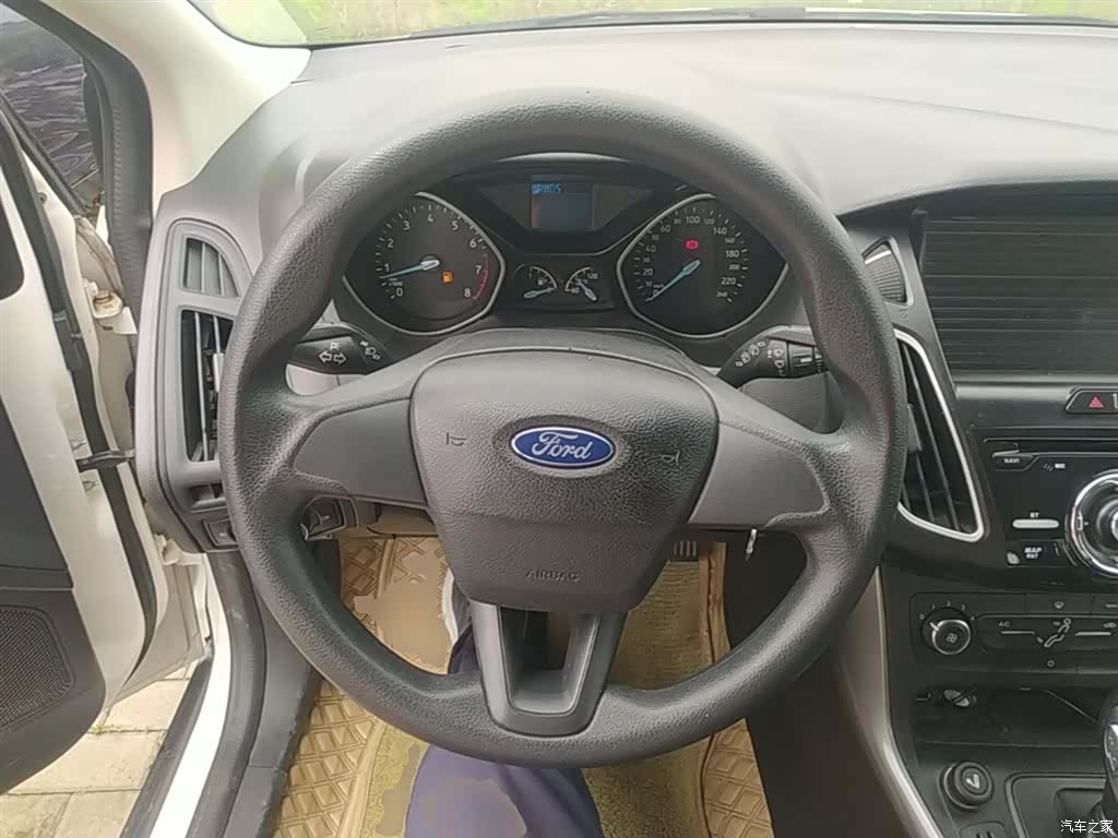 Ford Focus, 2016 11