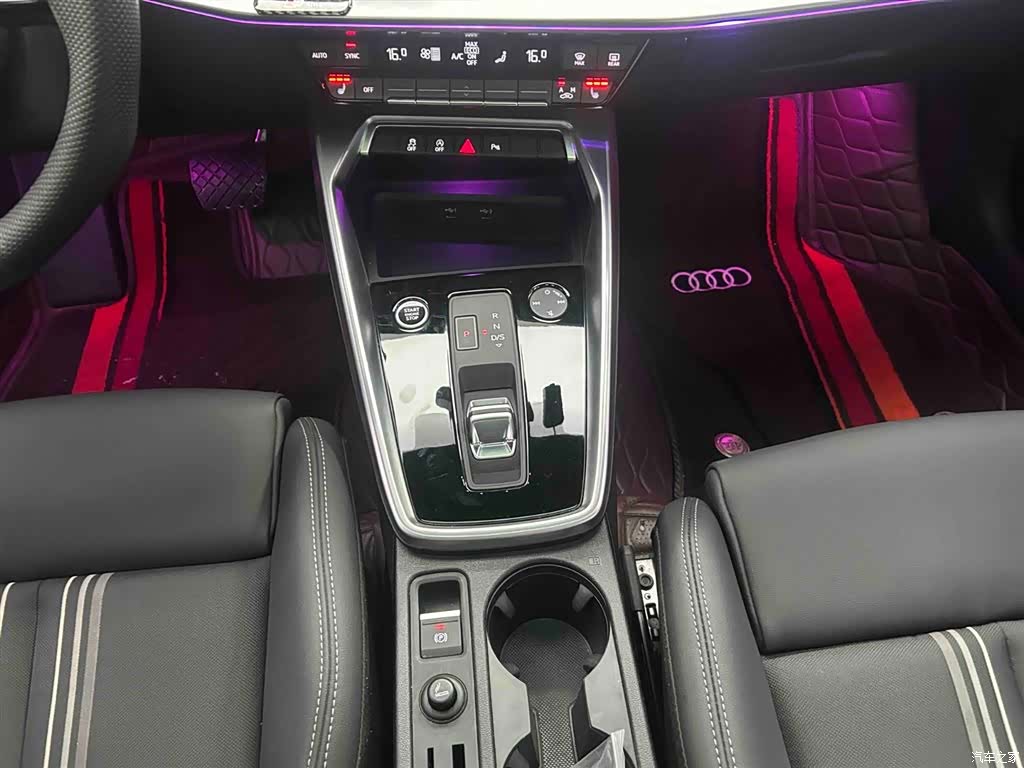 Audi A3, 2022 все фото