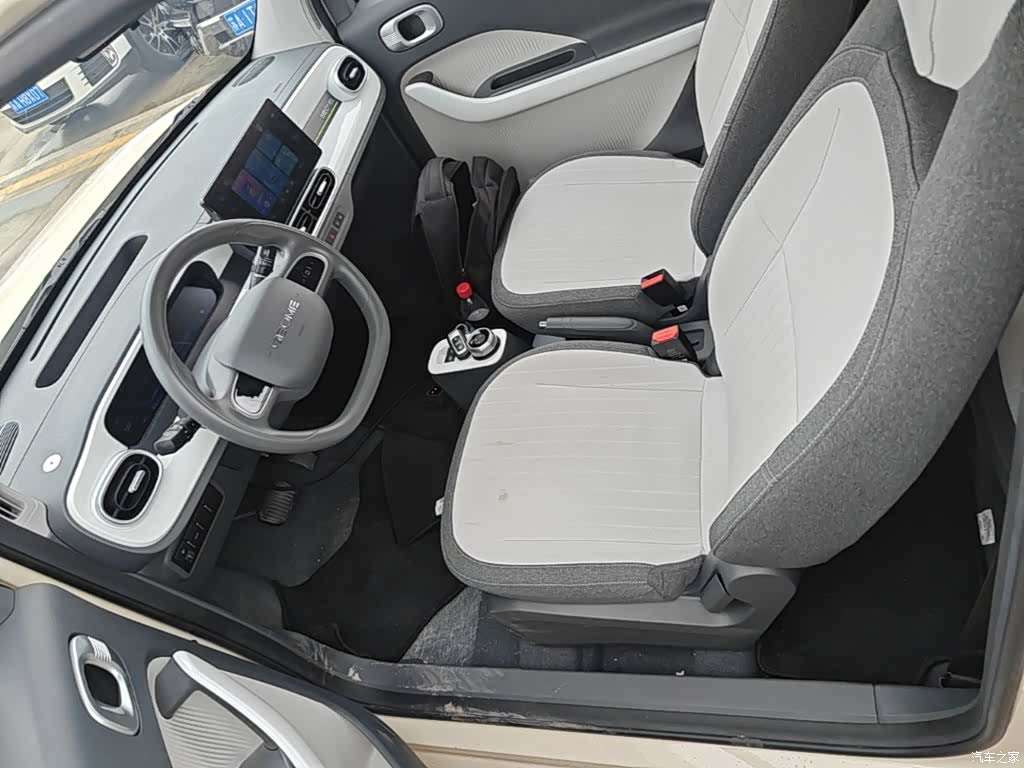 Geely Panda, 2025 15