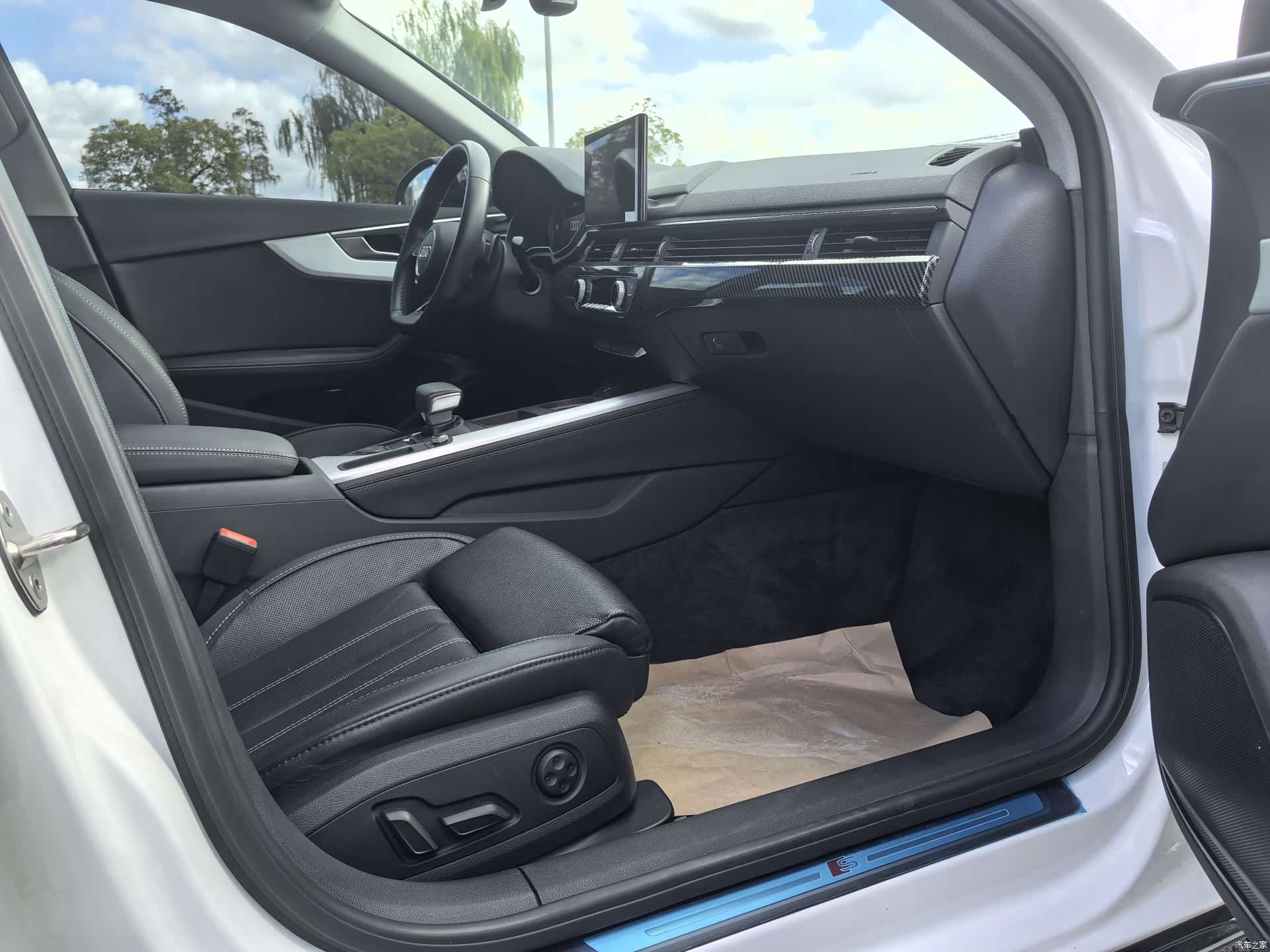 Audi A4L, 2022 4