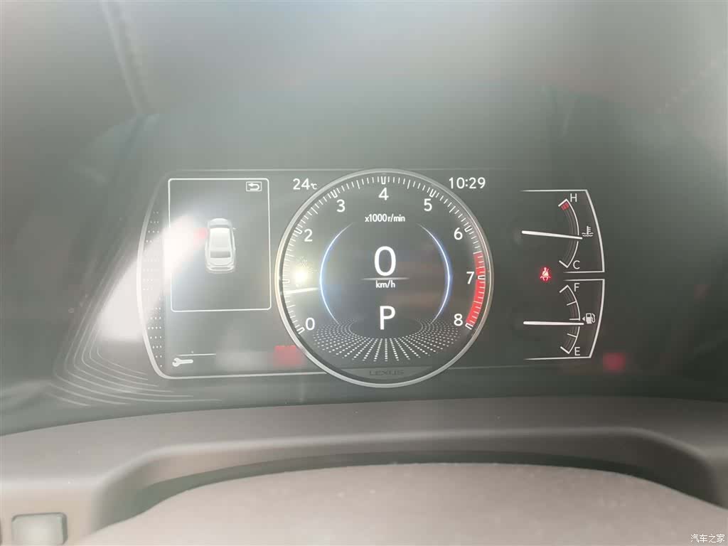 Lexus ES, 2021 4