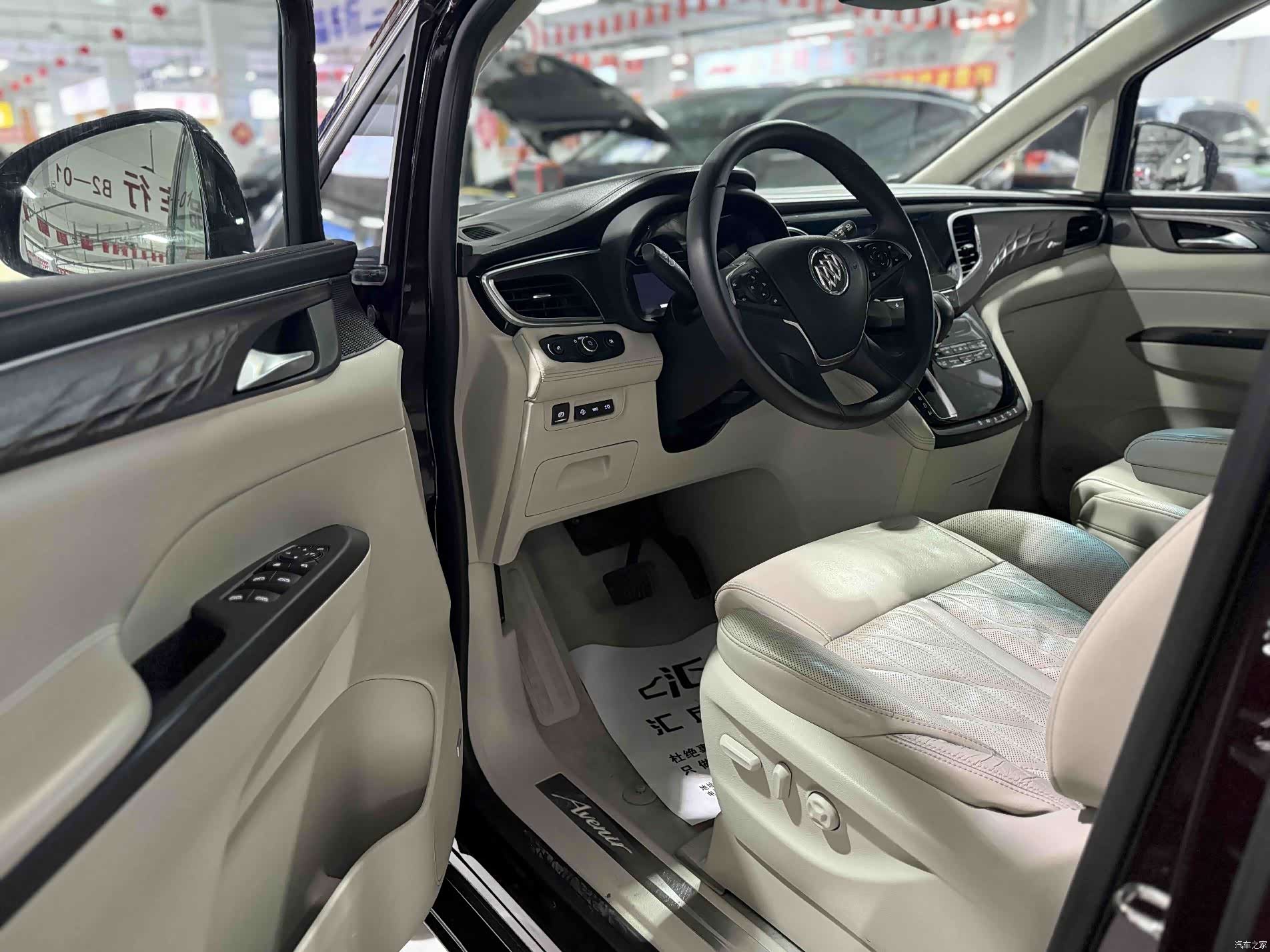 Buick GL8, 2017 4