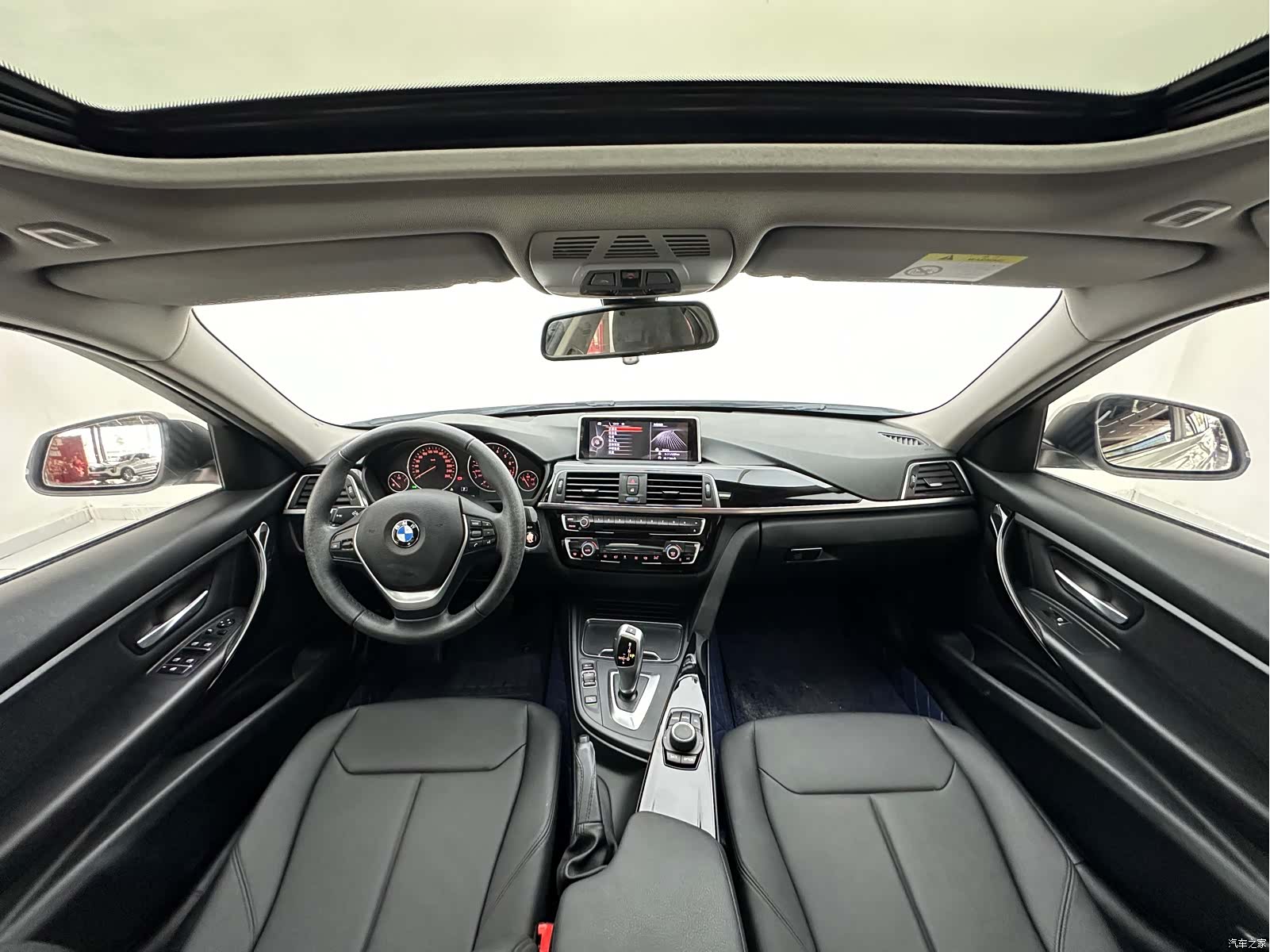 BMW 3 Series, 2017 все фото