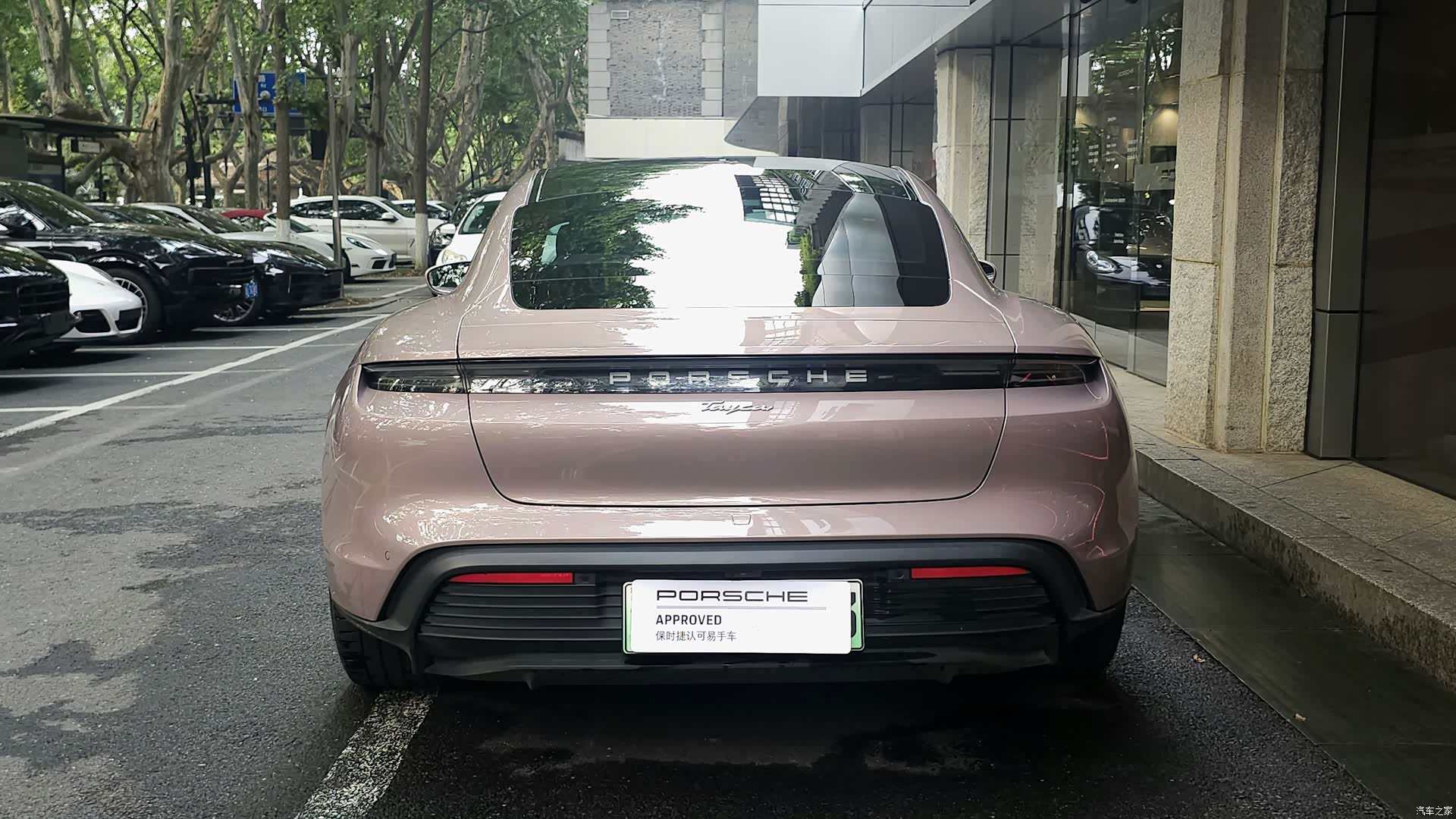 Porsche Taycan, 2023 все фото