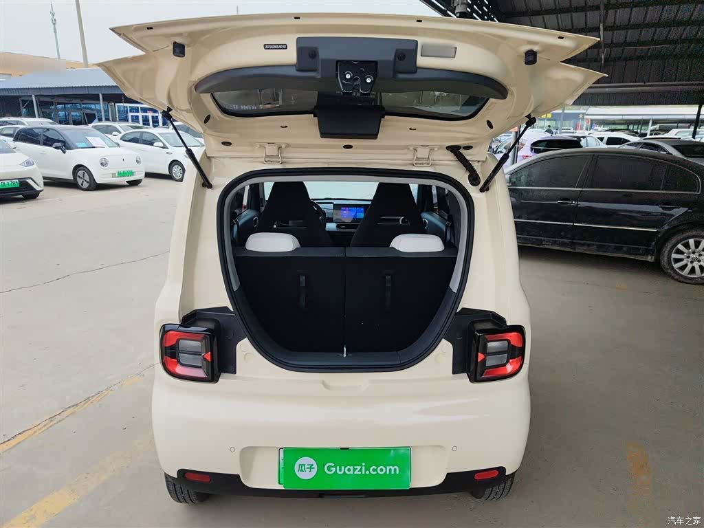 Geely Panda, 2025 19