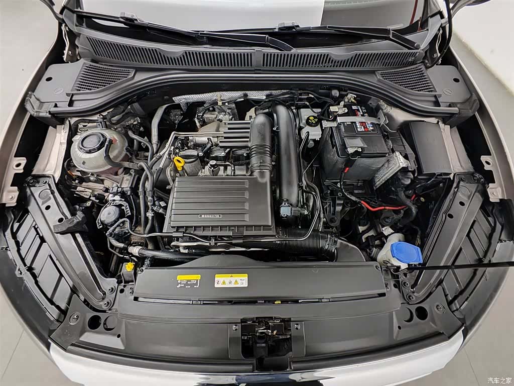Volkswagen Sagitar, 2021 6