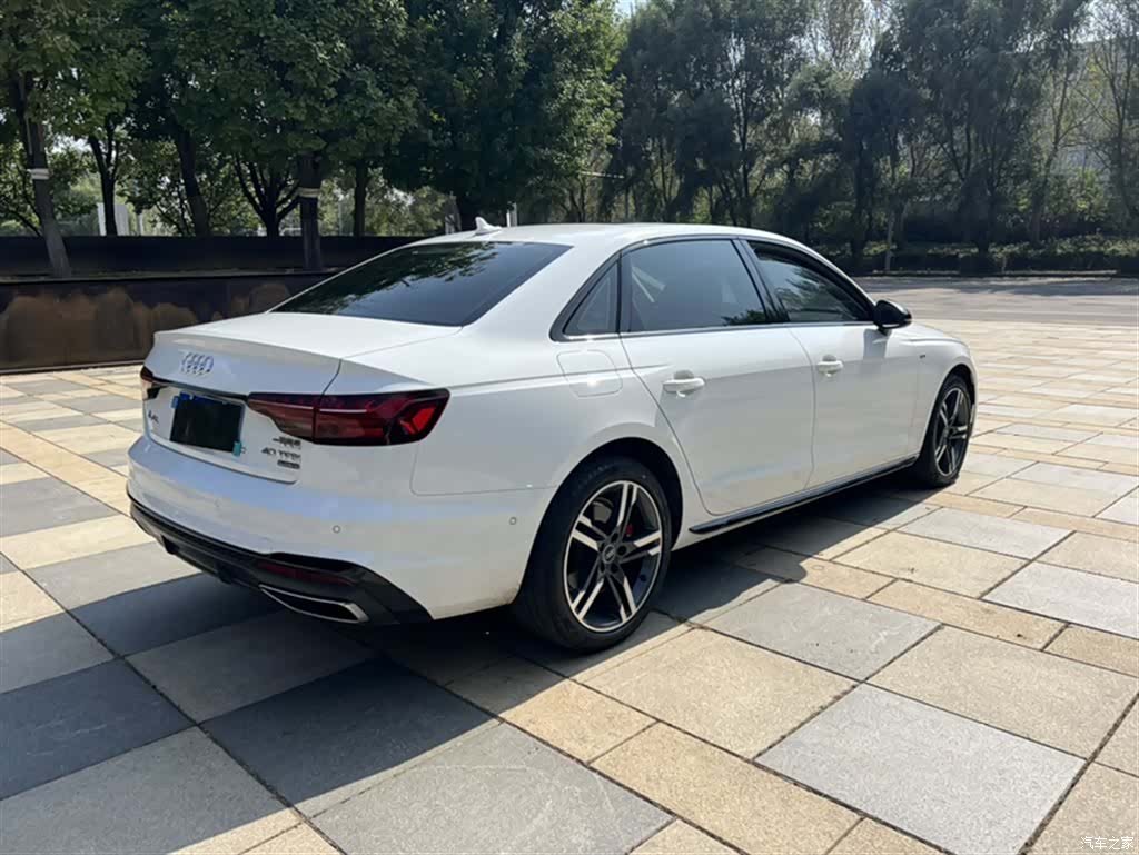 Audi A4L, 2022 11